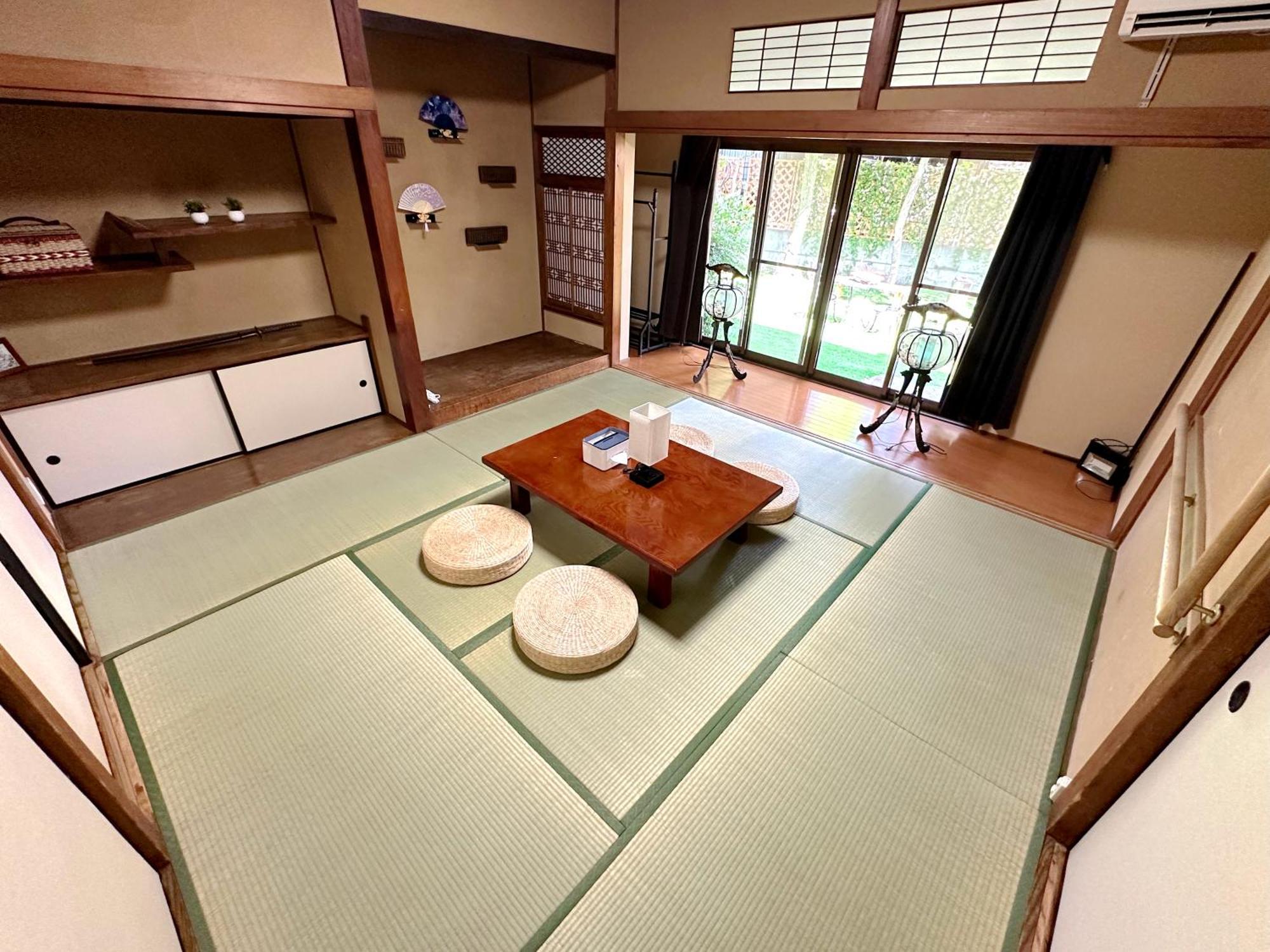 Family Or Business Travel 20 Percent Off丨200 Sqm 丨 14 Min To Shinjuku 丨century-Old Japanese Garden 丨3 Parking Spaces丨4 Bedrooms Tokyo Luaran gambar